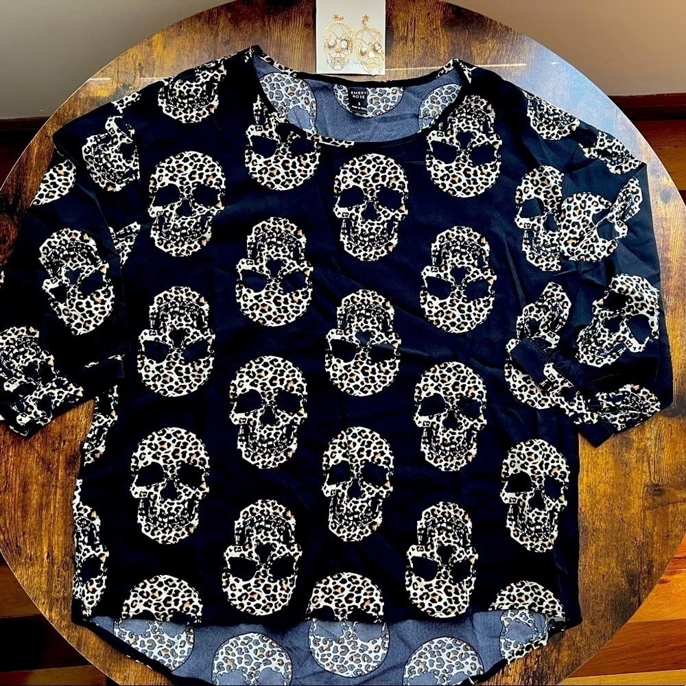 BUNDLE: (1) Emery Rose woman’s Halloween skull blouse size: S + (1) earrings. - Picture 1 of 14